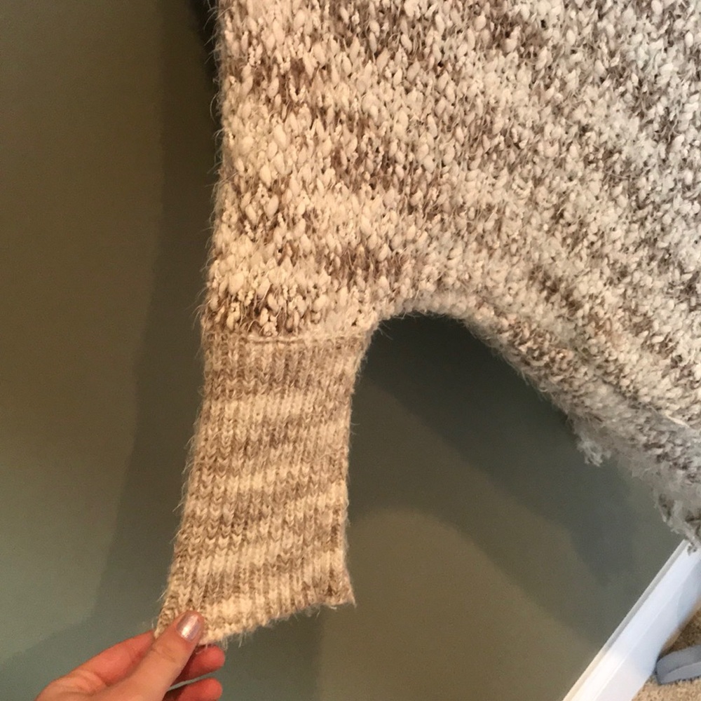 Sweater - Picture 3 of 4